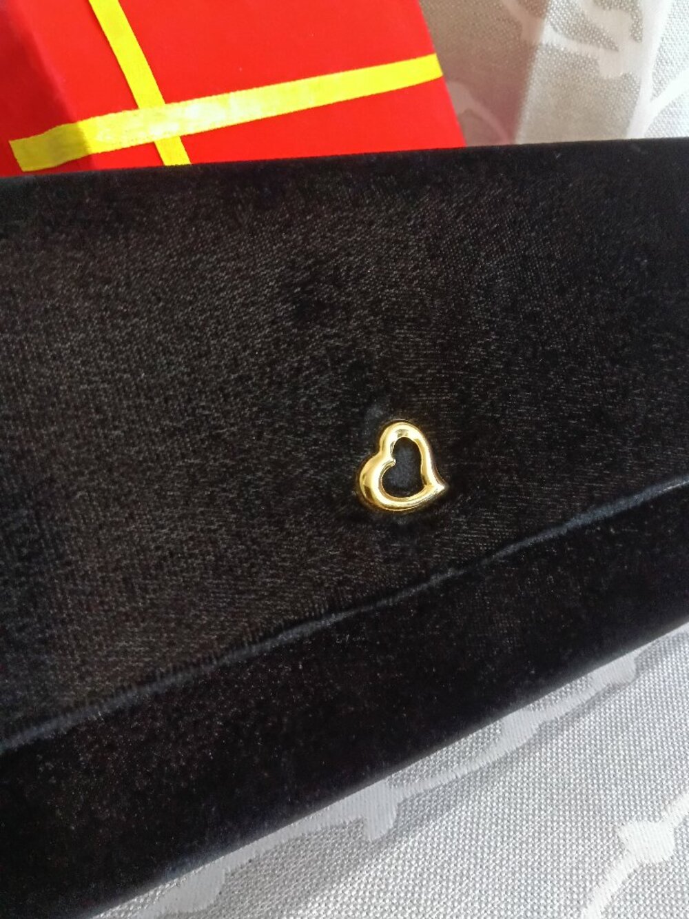 Victoria’s Secret Black Velvet Two-Way Heart Clutch / Shoulder Bag - Picture 2 of 10